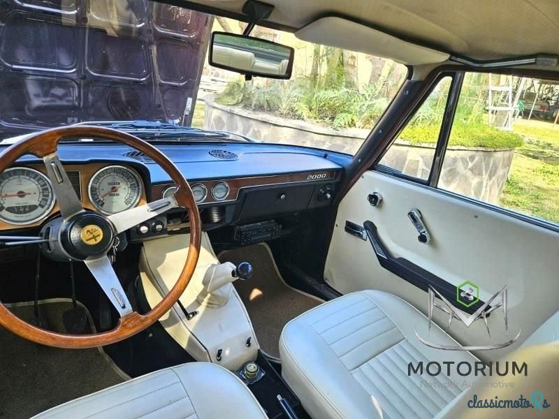 1973' Alfa Romeo 2000 photo #4