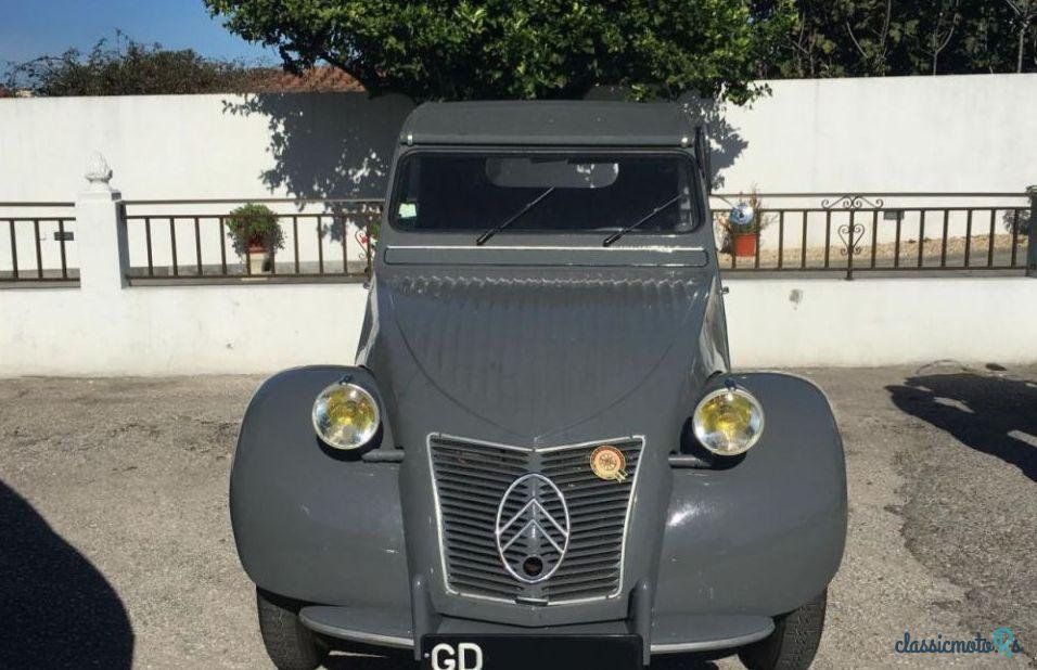 1954' Citroen 2CV photo #5