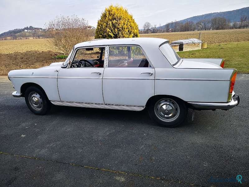 1968' Peugeot 404 photo #3