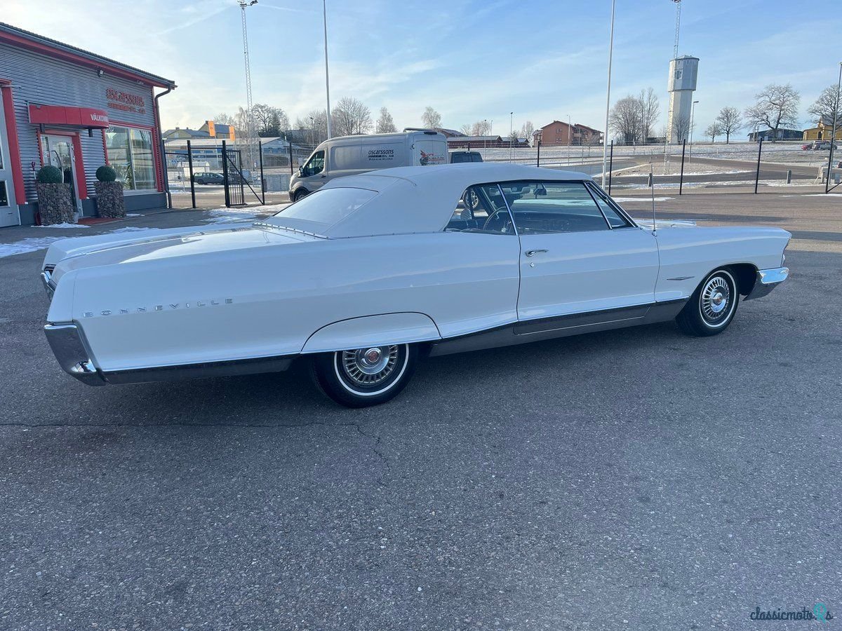 1965' Pontiac Bonneville photo #3