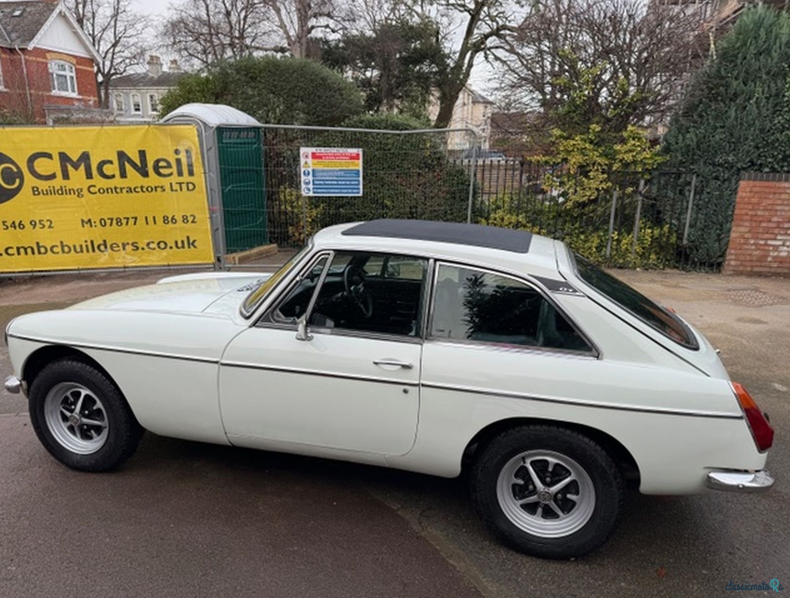 1977' MG B Gt photo #6