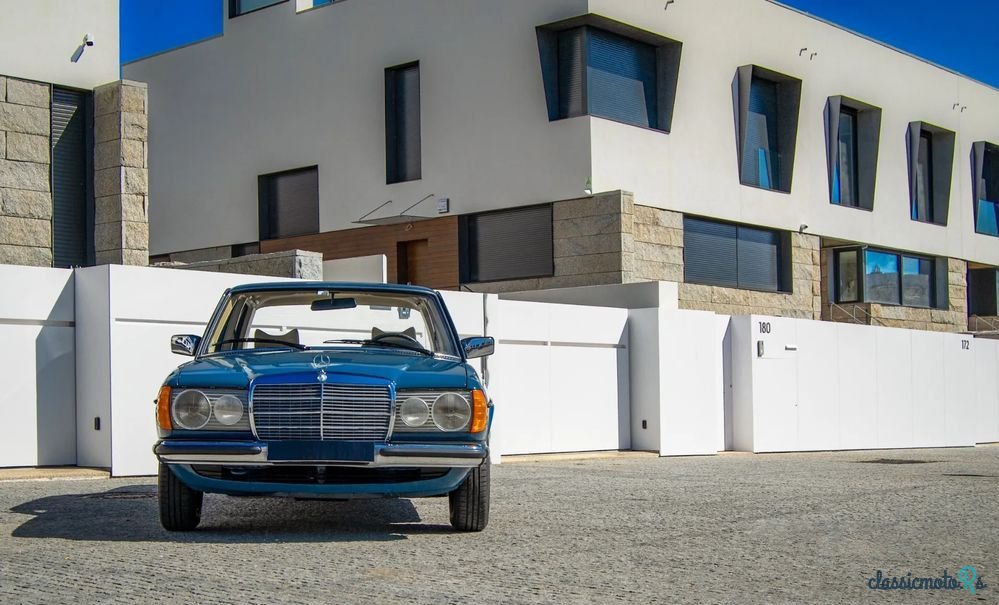 1978' Mercedes-Benz 230 photo #1