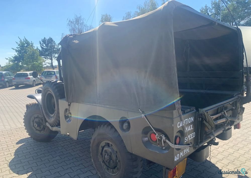 1942' Dodge photo #4