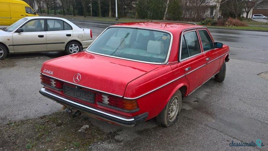 1980' Mercedes-Benz 123 240 photo #5