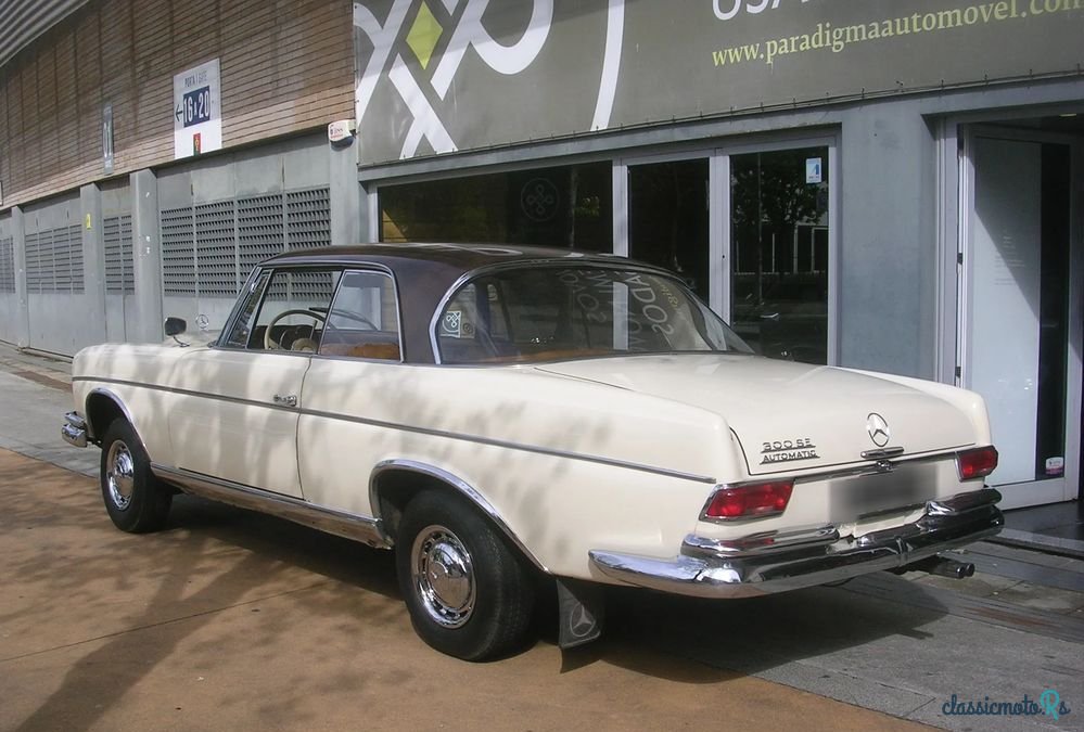1965' Mercedes-Benz W112 300 SE photo #4