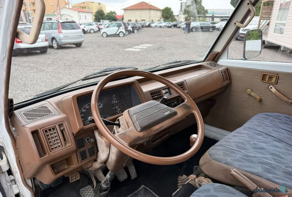 1985' Mazda E 2200 photo #6