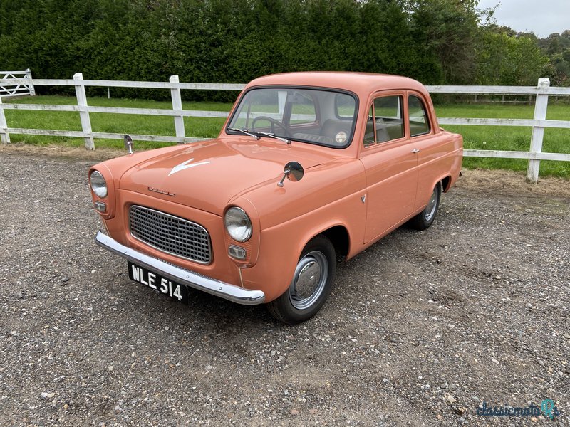 1959' Ford Anglia photo #2
