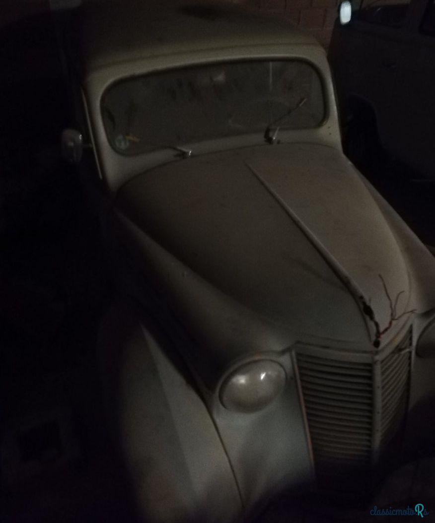 1948' Renault Juvaquatre photo #1