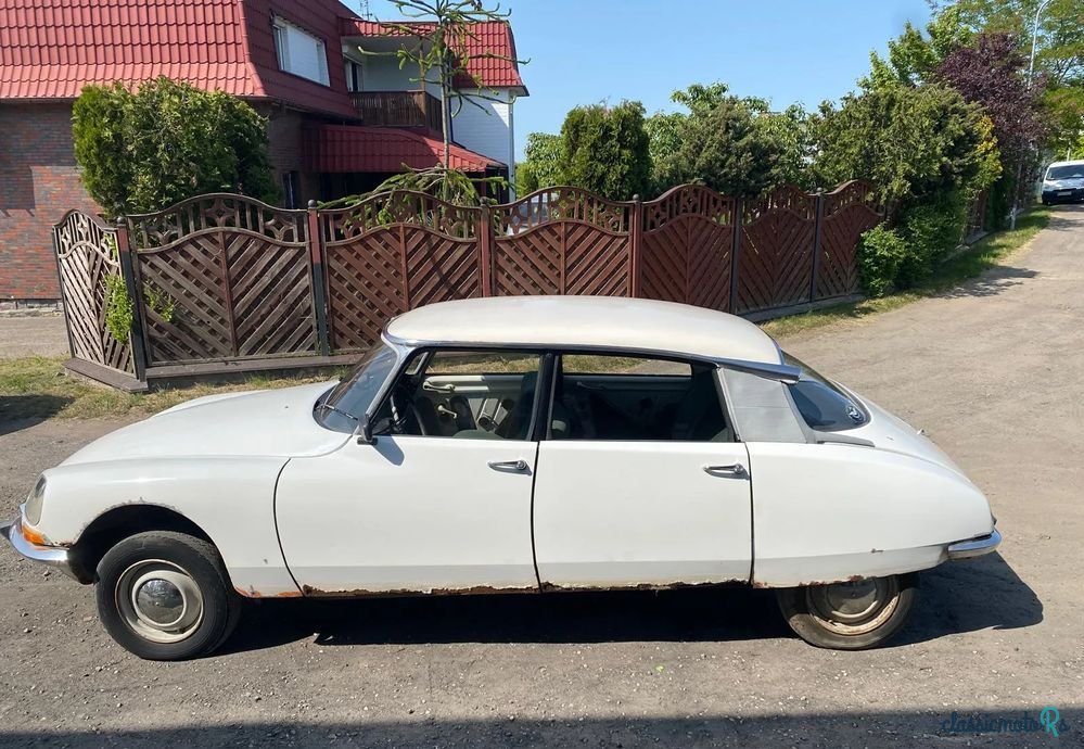 1970' Citroen DS photo #6