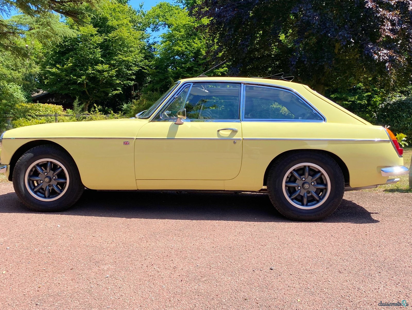 1969' MG B Gt For Sale. Hampshire