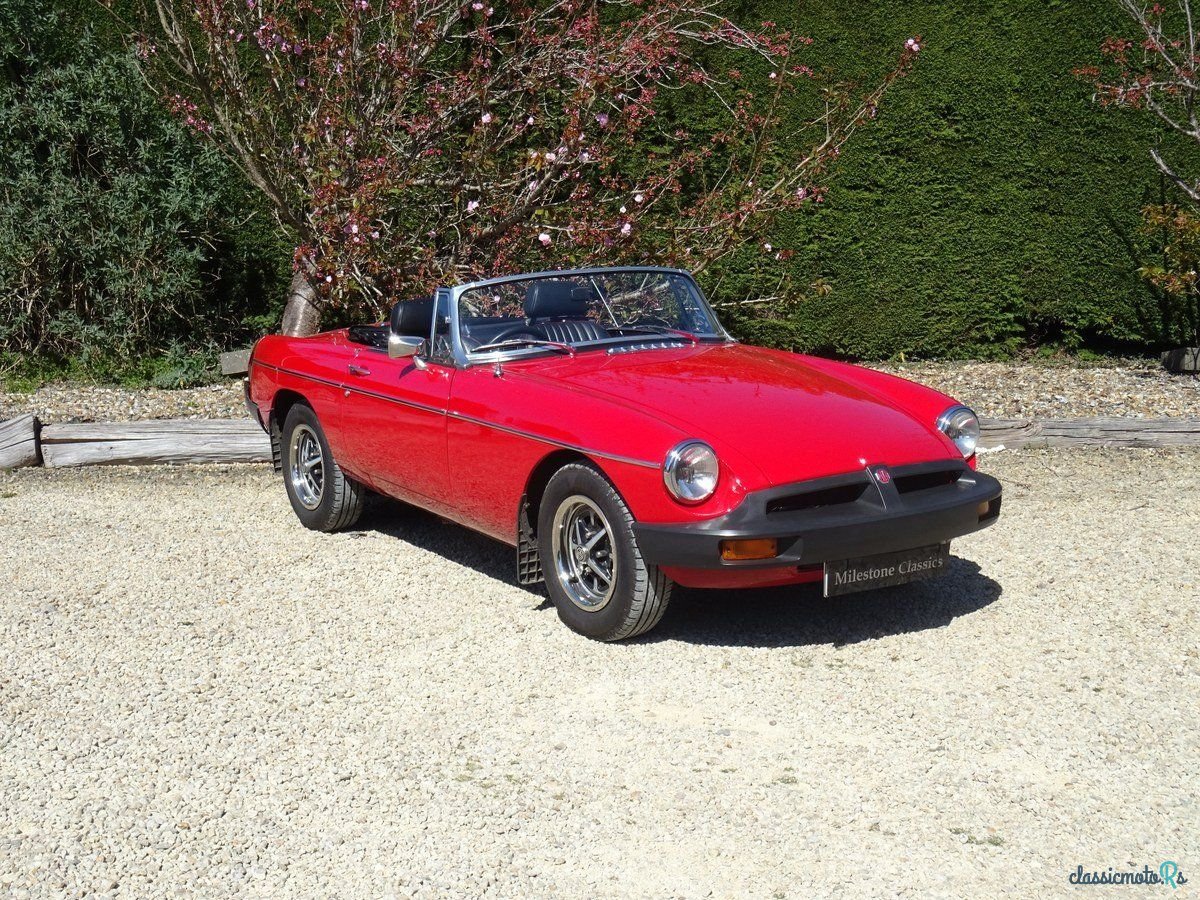 1970' MG MGB photo #3