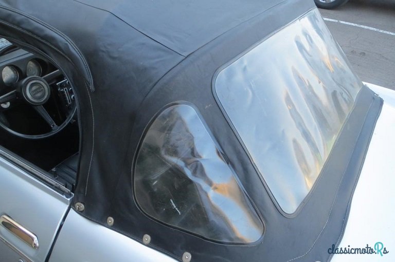 1969' Datsun 1600 photo #4