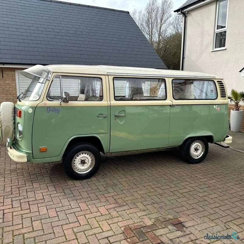 1977' Volkswagen Type 2 photo #5
