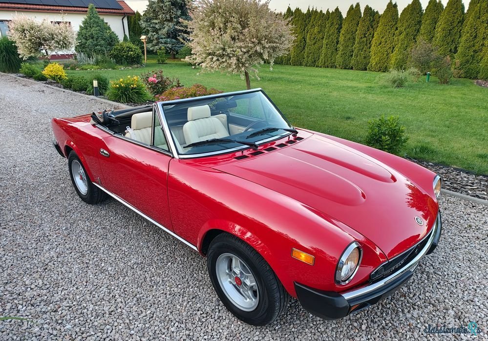 1980' Fiat 124 Spider photo #3
