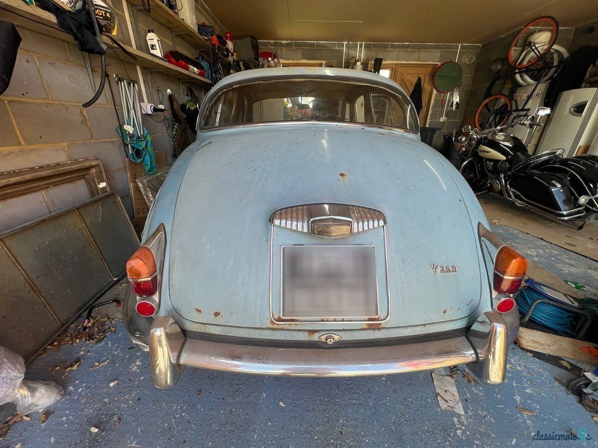 1969' Daimler 3 Wheeler photo #2