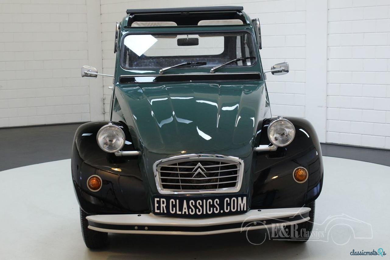 1977' Citroen 2CV photo #2