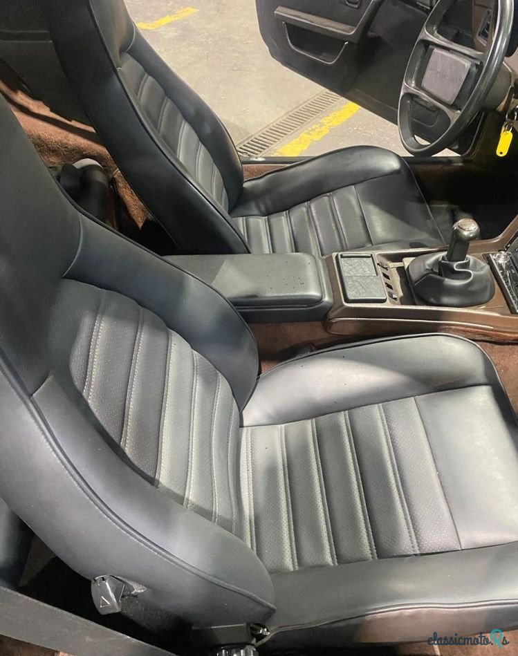 1984' Porsche 944 photo #6