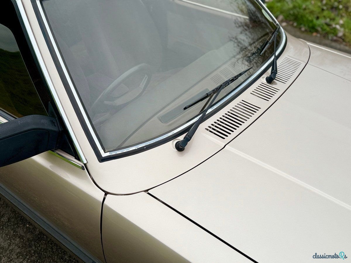 1982' Ford Cortina photo #5