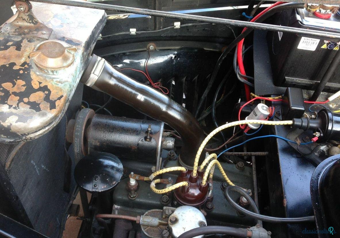 1946' Ford Anglia photo #2