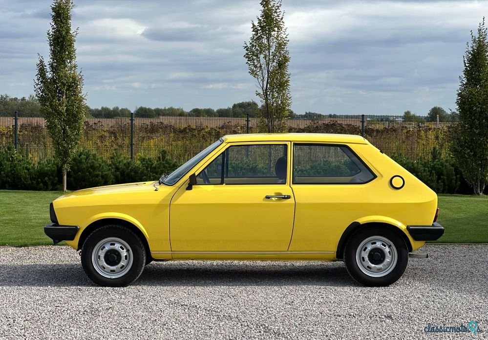 1980' Volkswagen Polo photo #1