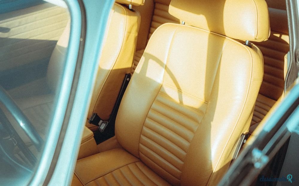 1969' Volvo P1800 photo #6