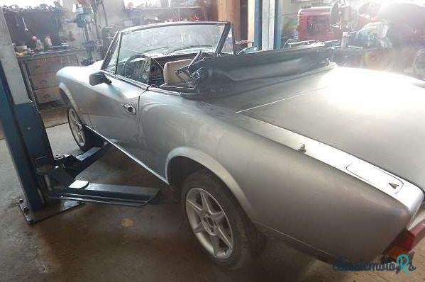 1979' Fiat 124 Spider photo #2