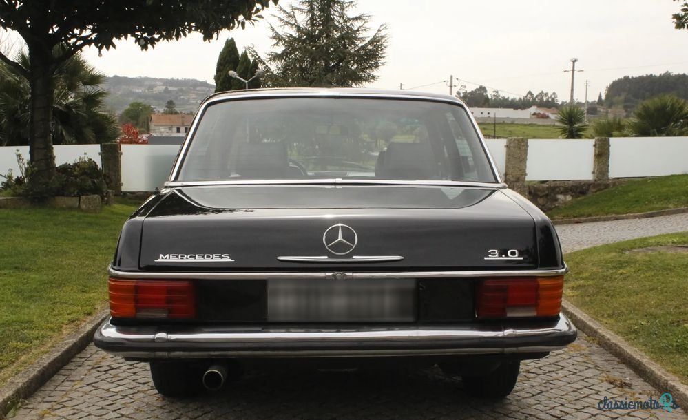 1975' Mercedes-Benz 240 photo #3