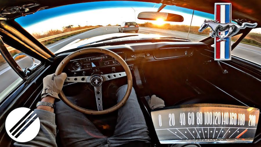 Así suena este Ford Mustang V8 manual de 1966 en una Autobahn