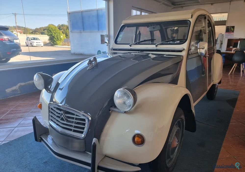 1969' Citroen 2CV photo #1