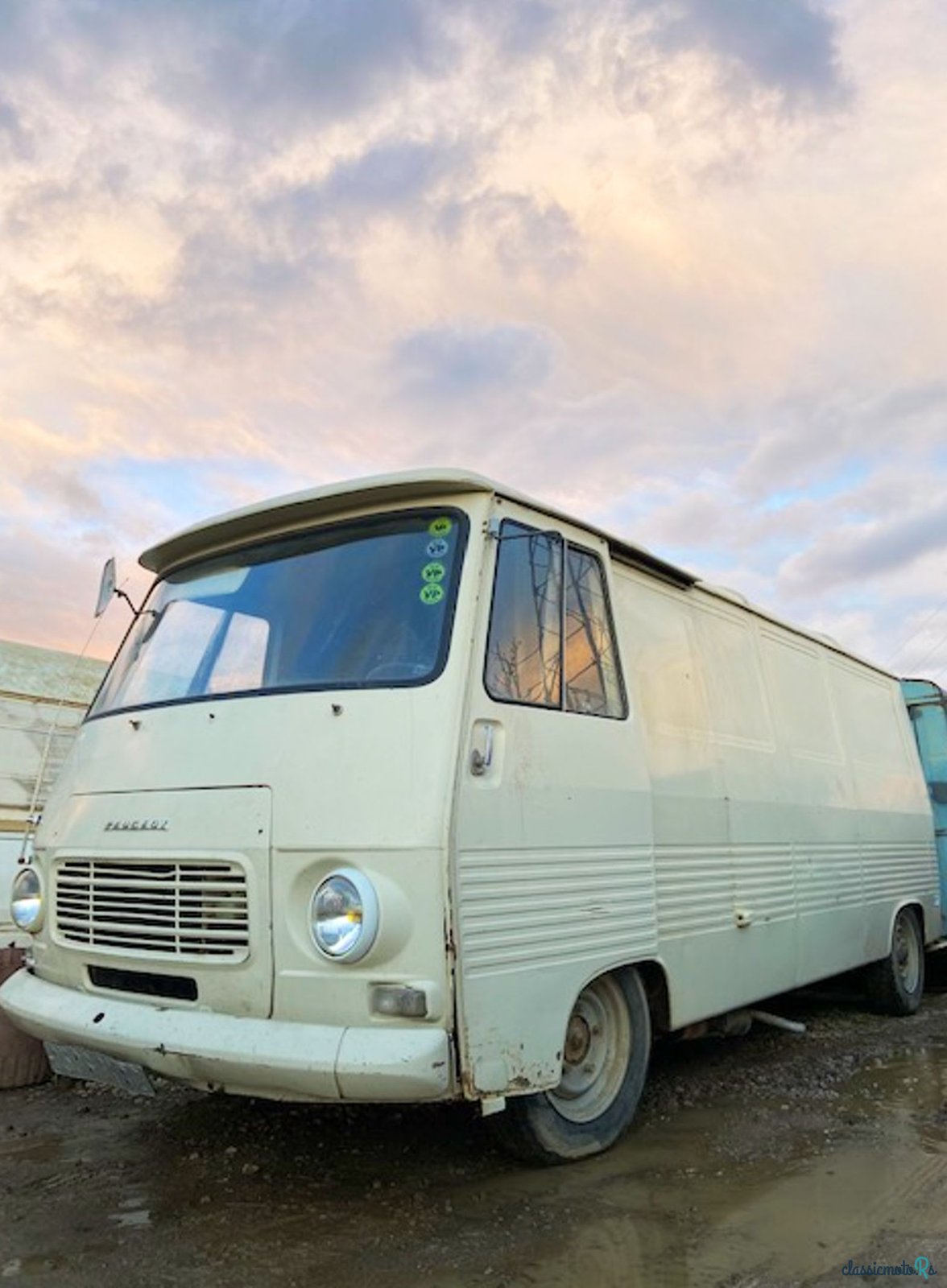 1976' Peugeot J7 Long Wheelbase photo #5