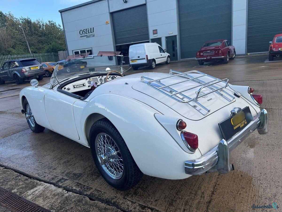 1960' MG MGA photo #5