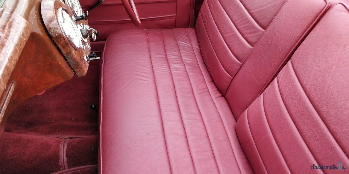 1948' Triumph Roadster photo #4