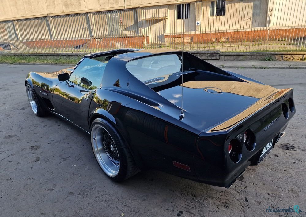 1974' Chevrolet Corvette photo #2