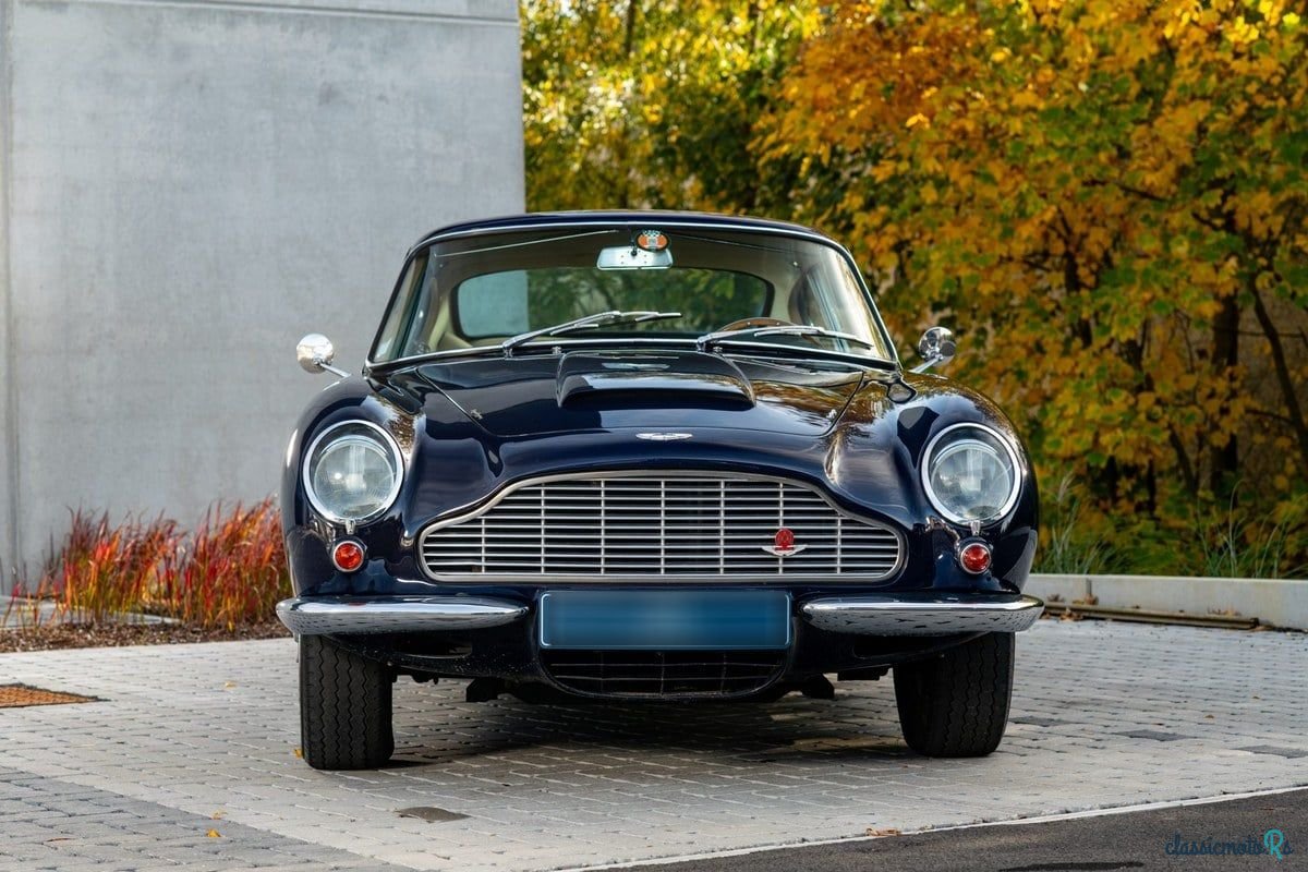 1967' Aston Martin DB6 photo #2
