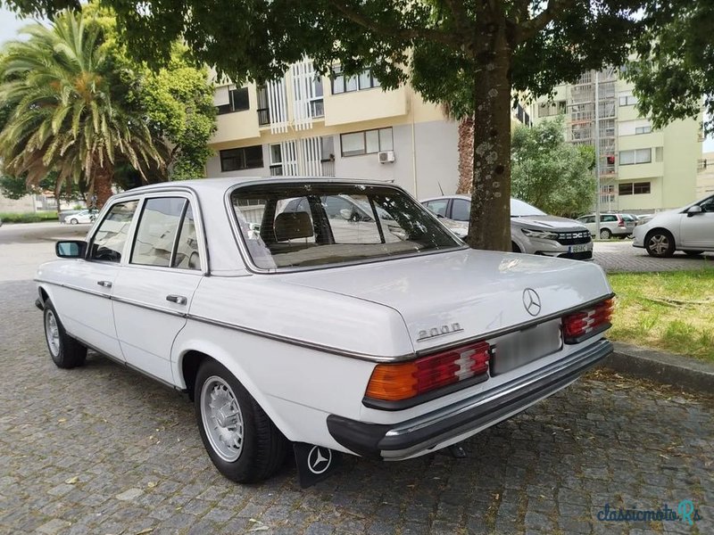 1977' Mercedes-Benz 200 photo #5