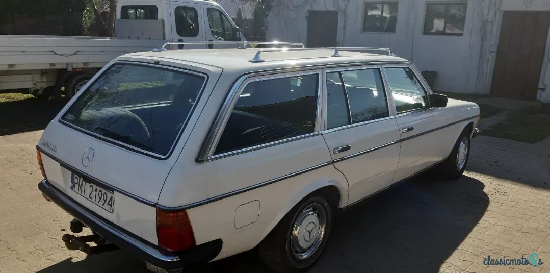 1980' Mercedes-Benz W123 photo #5