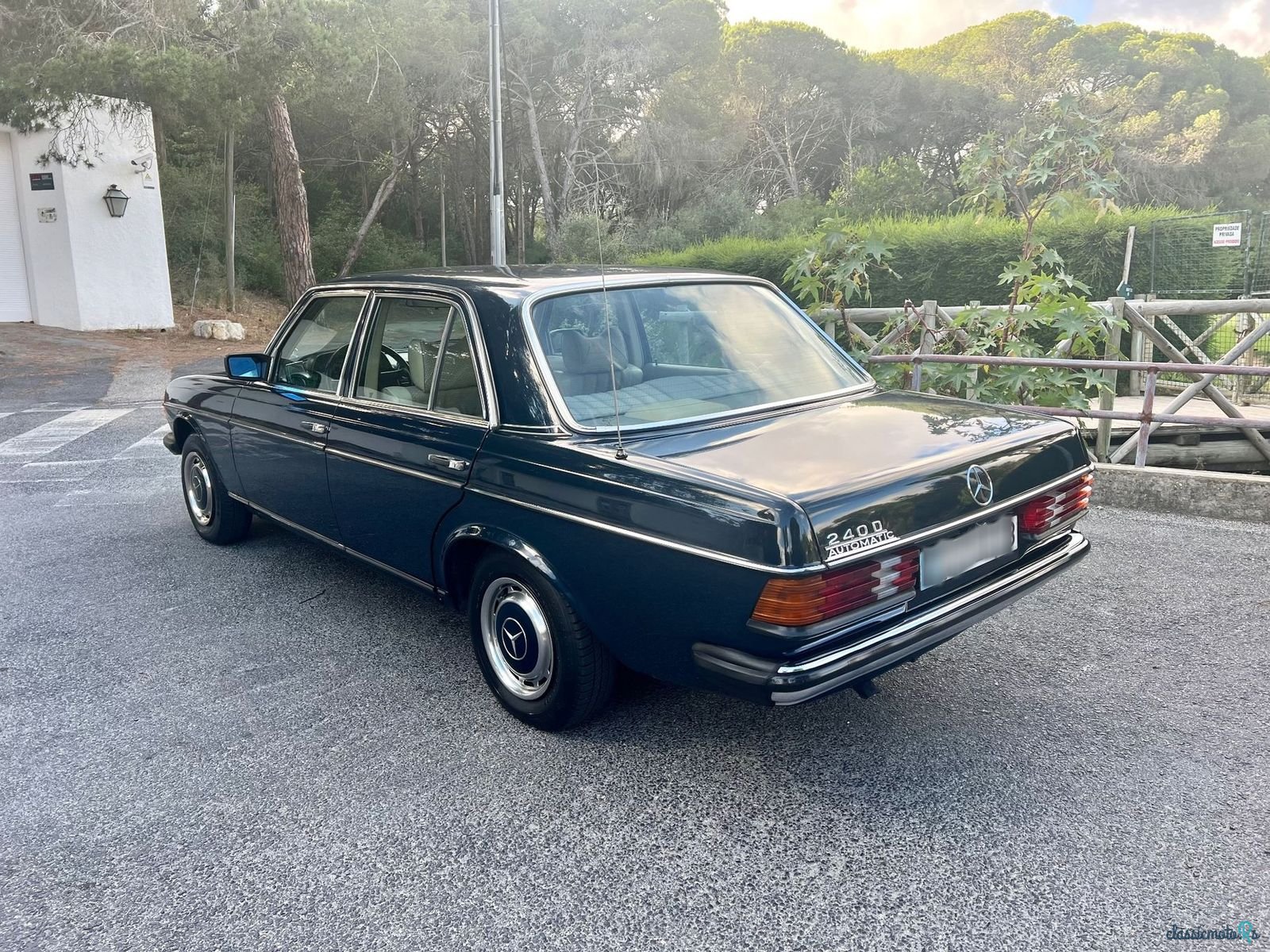 1979' Mercedes-Benz 240 photo #3