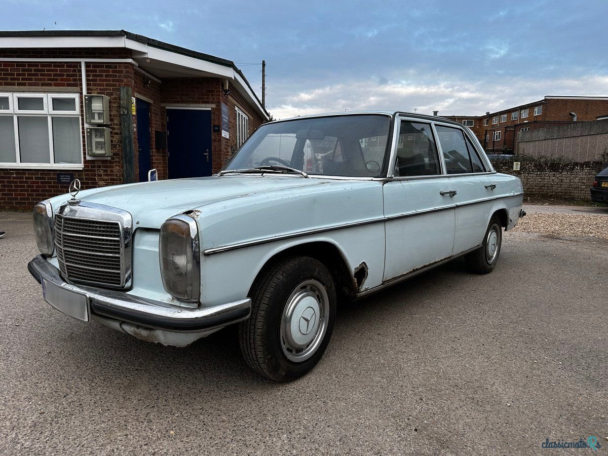 1976' Mercedes-Benz 250 photo #2