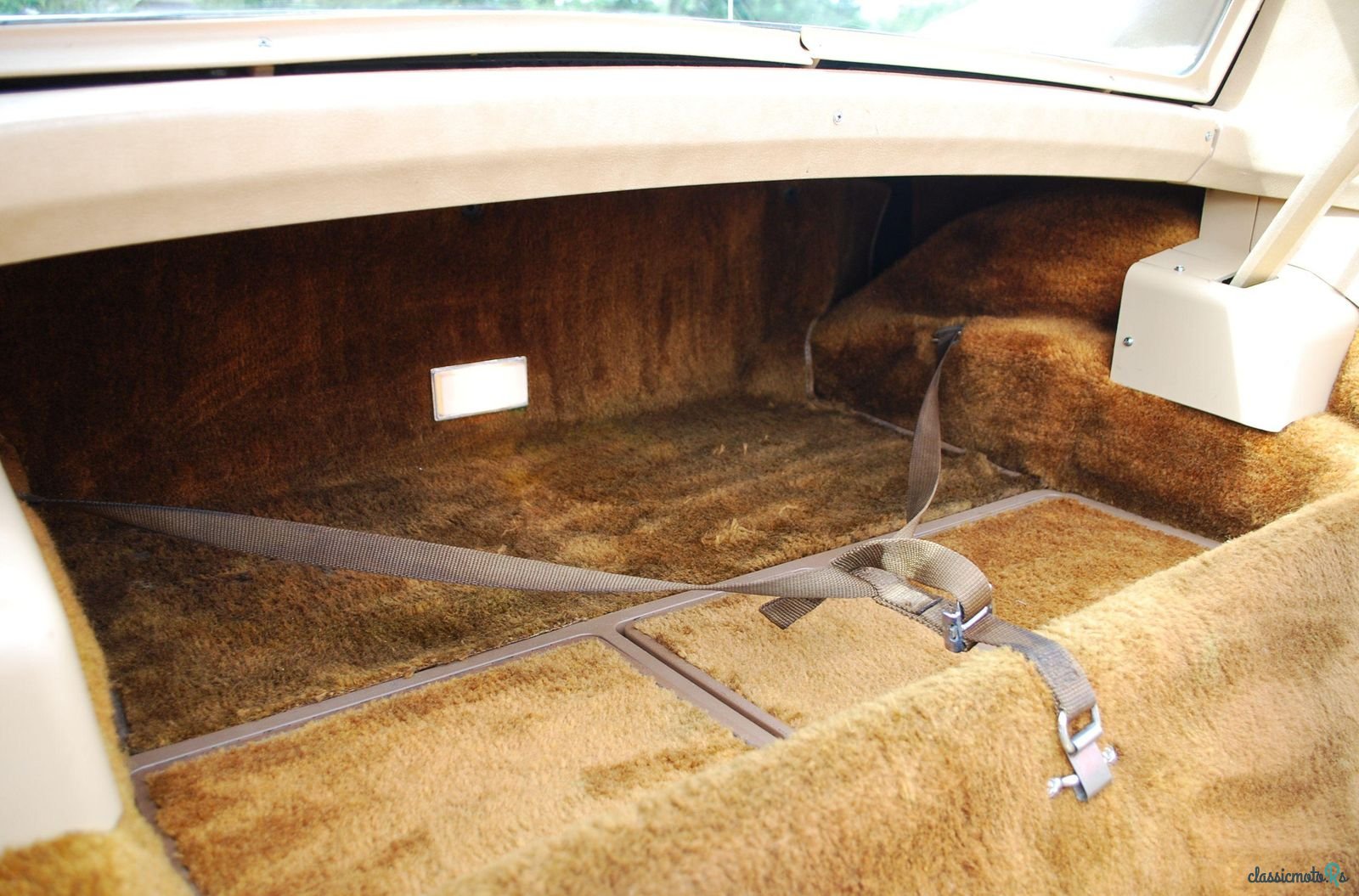 1976' Chevrolet Corvette photo #3