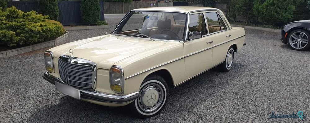 1976' Mercedes-Benz W114 photo #1