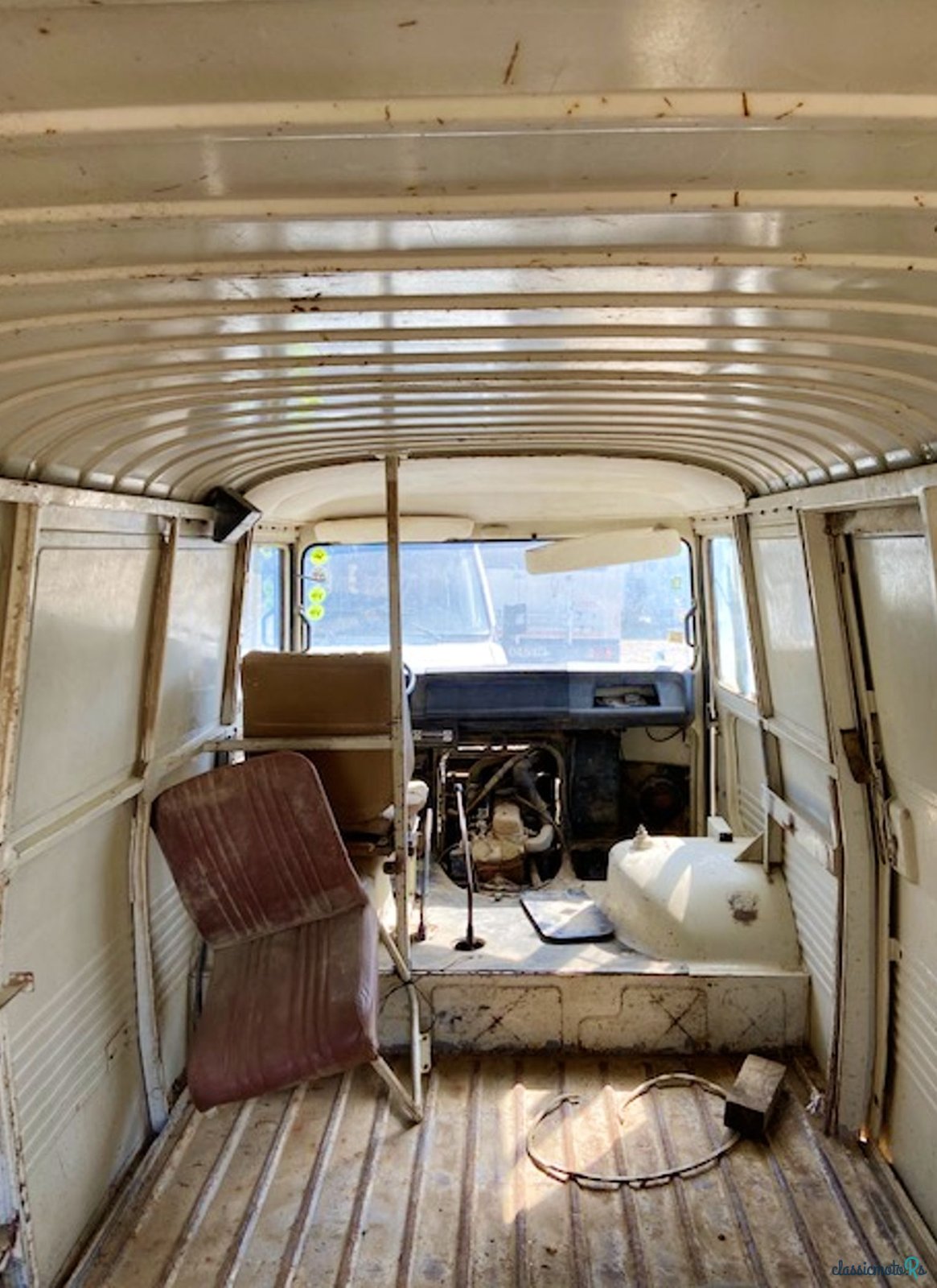 1976' Peugeot J7 Long Wheelbase photo #2