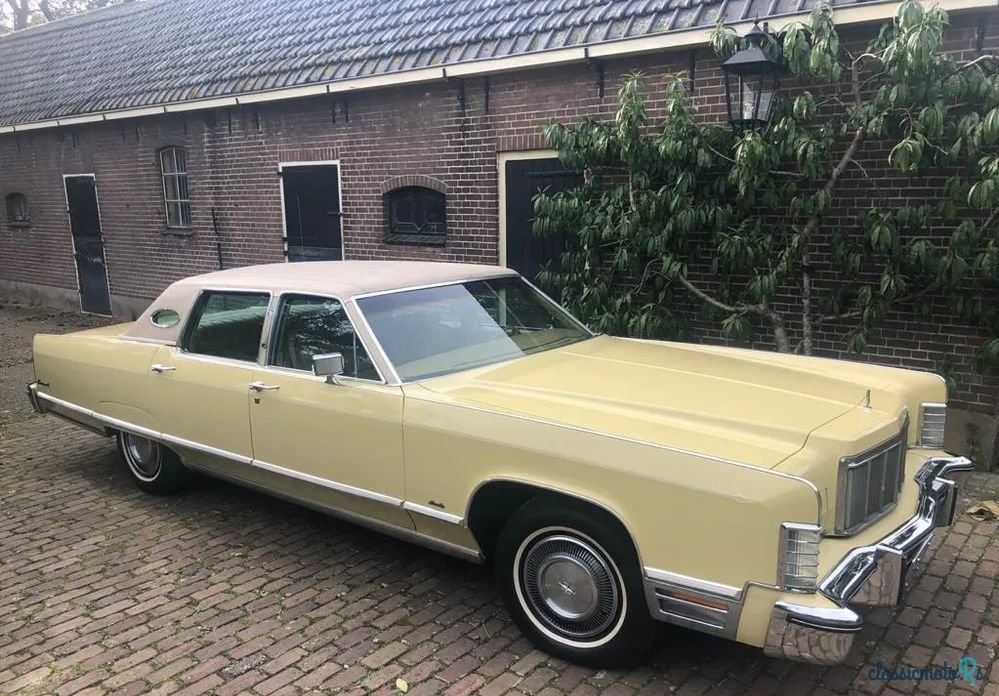 1975' Lincoln Continental photo #1