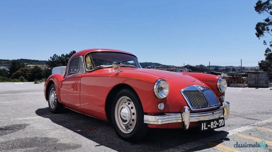 1958' MG MGA Coupe photo #1
