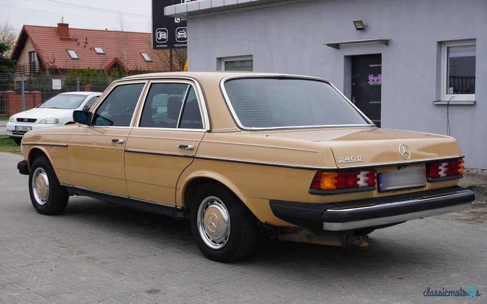 1978' Mercedes-Benz W123 photo #4