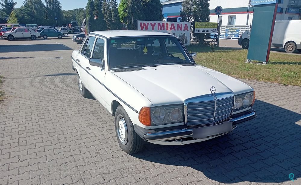 1980' Mercedes-Benz W123 photo #1