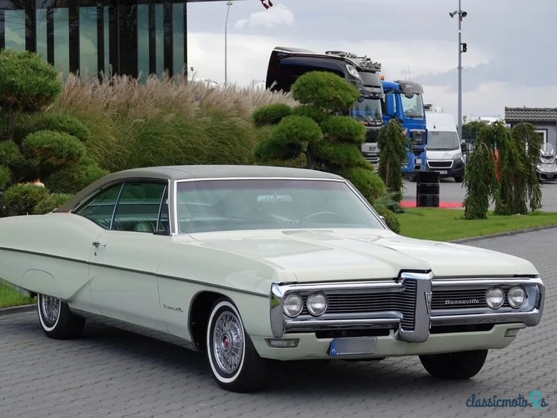 1968' Pontiac Bonneville photo #2