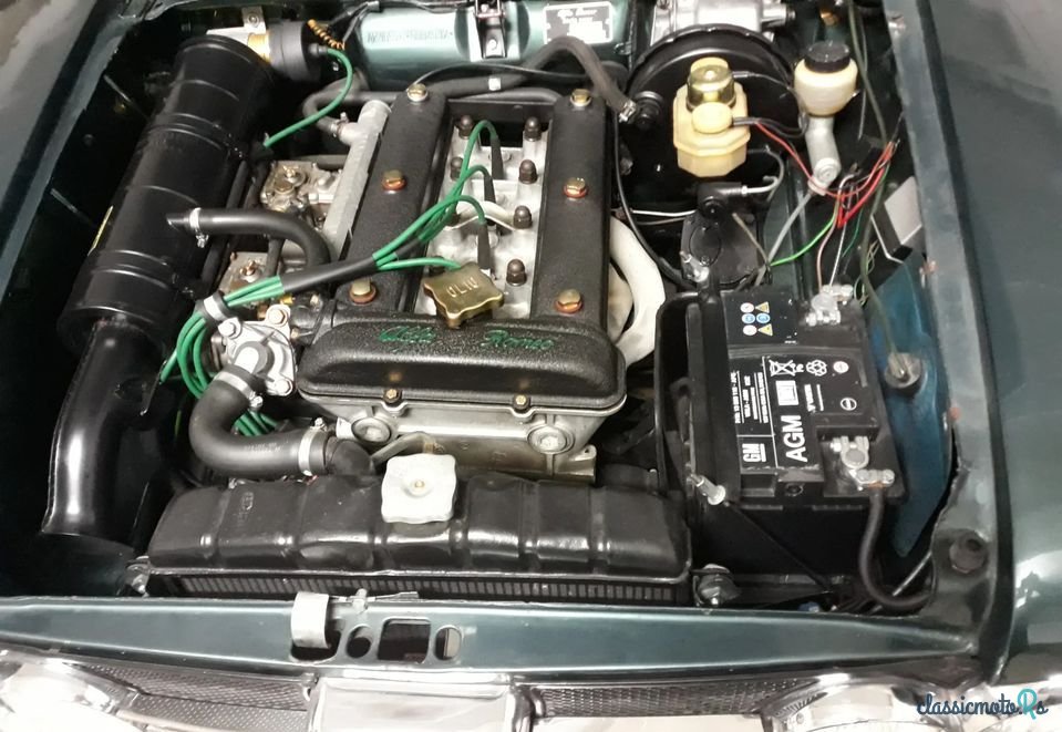 1975' Alfa Romeo Giulia photo #2