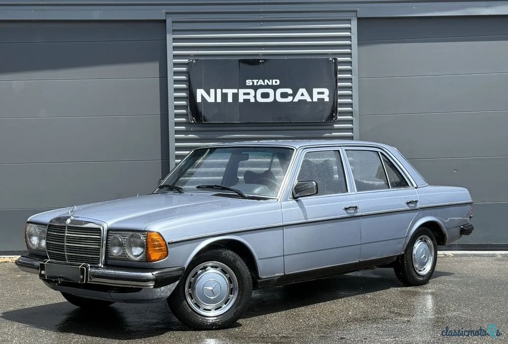 1976' Mercedes-Benz W123 photo #1