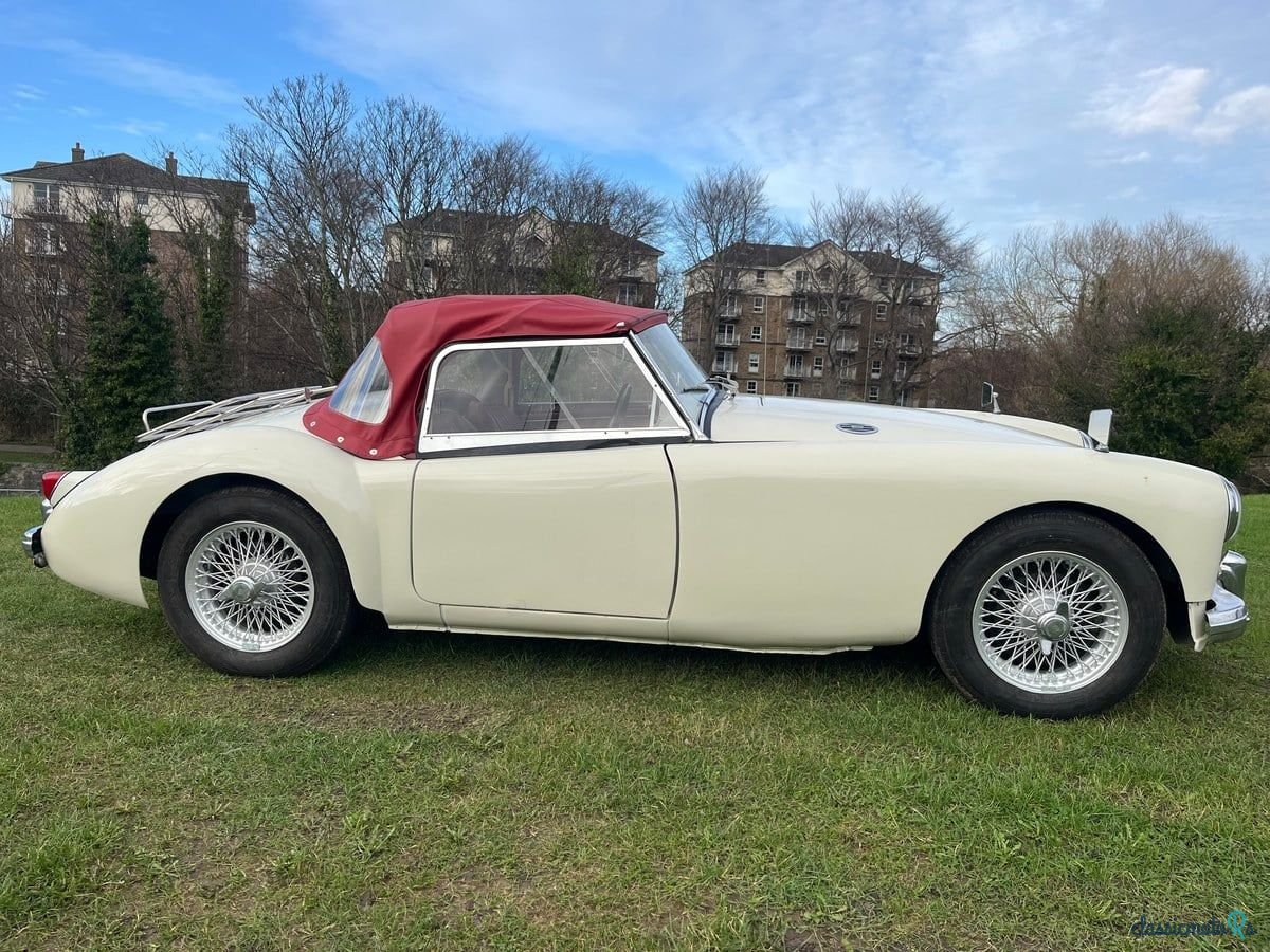 1959' MG MGA photo #2