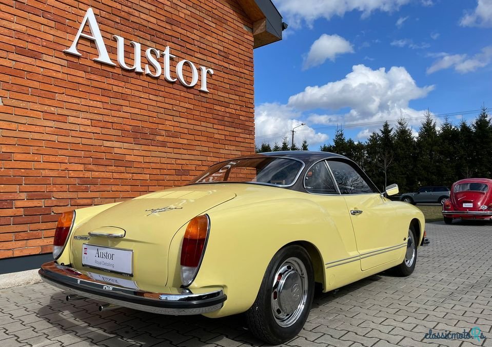 1972' Volkswagen Karmann Ghia photo #5